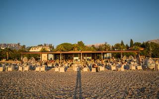 Riva beach bar, Bar